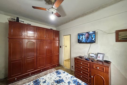 Quarto de apartamento à venda com 1 quarto, 50m² em Realengo, Rio de Janeiro