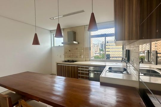 Cozinha de apartamento à venda com 2 quartos, 70m² em Santa Efigênia, Belo Horizonte