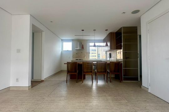 Sala de apartamento à venda com 2 quartos, 70m² em Santa Efigênia, Belo Horizonte