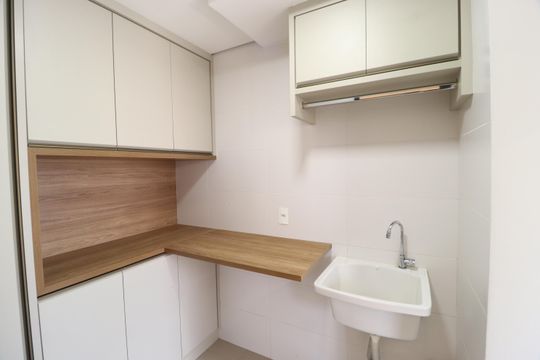 Área de Serviço de apartamento para alugar com 3 quartos, 117m² em Santa Mônica, Uberlândia