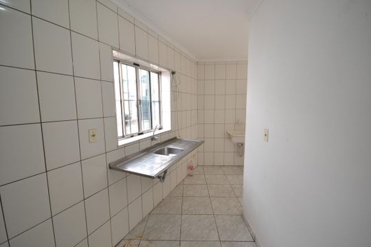 Cozinha e Área de Serviço de apartamento para alugar com 2 quartos, 35m² em Vila Dalva, São Paulo
