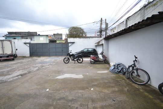 Garagem de apartamento para alugar com 2 quartos, 35m² em Vila Dalva, São Paulo