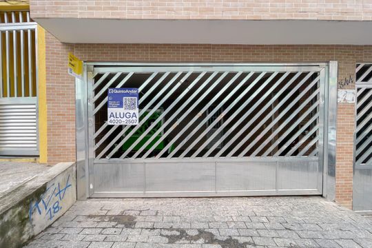 Fachada de casa para alugar com 1 quarto, 40m² em Vila Menck, Osasco