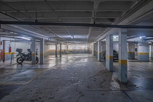 garagem_1 de apartamento para alugar com 3 quartos, 94m² em Vila Gumercindo, São Paulo