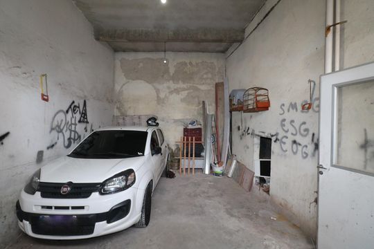 Garagem de casa à venda com 2 quartos, 165m² em Pedreira, Diadema
