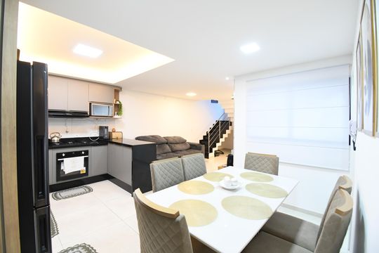 Sala/Cozinha de casa para alugar com 3 quartos, 144m² em Bacacheri, Curitiba