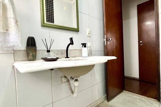 Apartamento à venda com 4 quartos, 140m² em Santo Antônio, Belo Horizonte