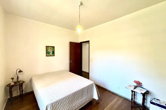 Apartamento à venda com 4 quartos, 140m² em Santo Antônio, Belo Horizonte