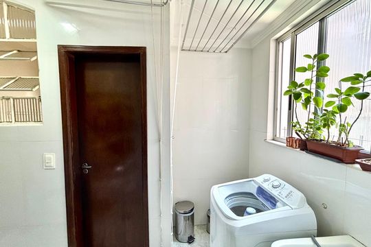 Apartamento à venda com 4 quartos, 140m² em Santo Antônio, Belo Horizonte