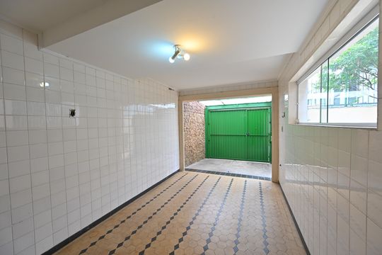Garagem Coberta de casa à venda com 5 quartos, 250m² em Vila da Saúde, São Paulo