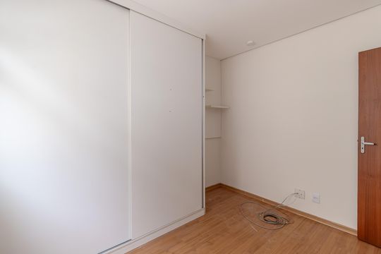 Quarto 2 de apartamento para alugar com 3 quartos, 267m² em Castelo, Belo Horizonte