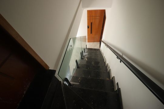 Escada de apartamento para alugar com 2 quartos, 110m² em Parque das Nações, Santo André