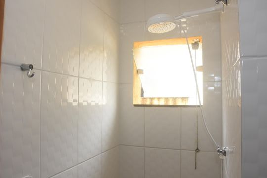 Banheiro de casa de condomínio para alugar com 2 quartos, 80m² em Vila Alpina, São Paulo