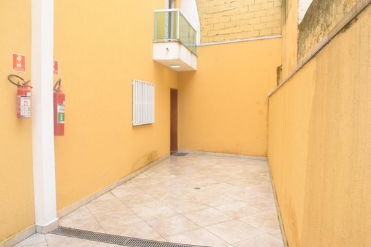 Fachada da casa de casa de condomínio para alugar com 2 quartos, 80m² em Vila Alpina, São Paulo