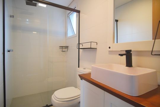 Banheiro da Suíte de apartamento para alugar com 2 quartos, 72m² em Pátria Nova, Novo Hamburgo