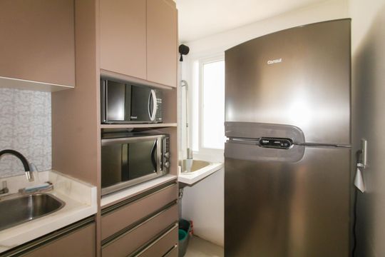 Cozinha de apartamento para alugar com 3 quartos, 56m² em Igara, Canoas