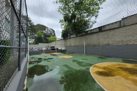 Quadra  de apartamento para alugar com 2 quartos, 58m² em Chácara Agrindus, Taboão da Serra