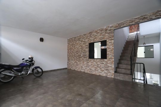 Garagem de casa para alugar com 3 quartos, 150m² em Jardim Rodolfo Pirani, São Paulo