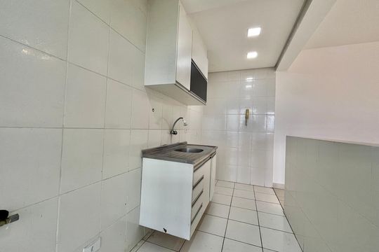Cozinha de apartamento à venda com 2 quartos, 56m² em Vila Guarani (zona Sul), São Paulo