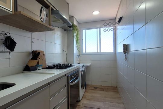 Cozinha de apartamento à venda com 2 quartos, 53m² em Ortizes, Valinhos