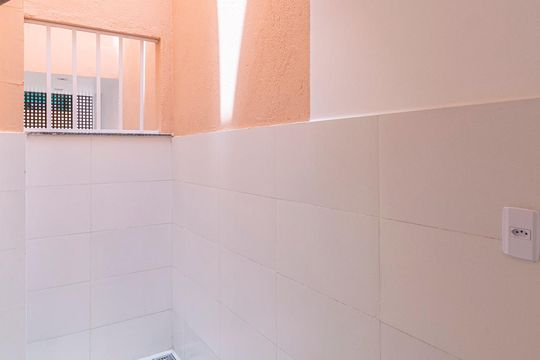 Área de Serviço de kitnet/studio para alugar com 1 quarto, 24m² em Penha, Rio de Janeiro