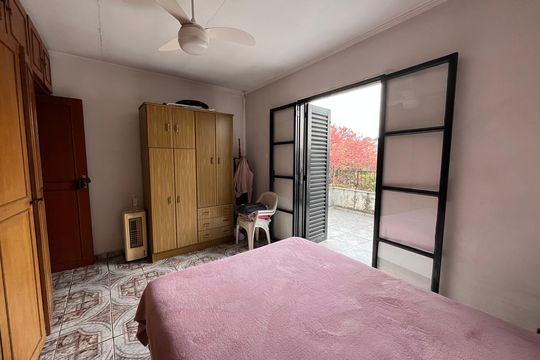 Suite 1 de casa à venda com 3 quartos, 240m² em Moinho Velho, São Paulo
