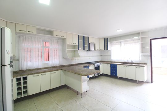 Cozinha de casa para alugar com 3 quartos, 275m² em Interlagos, São Paulo