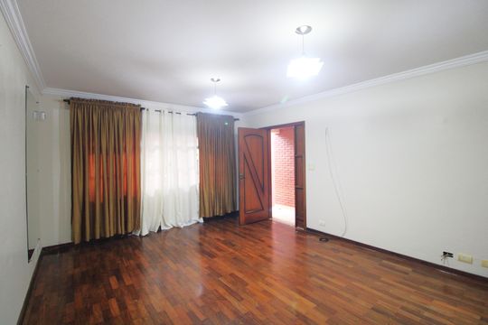 Casa para alugar com 3 quartos, 275m² em Interlagos, São Paulo