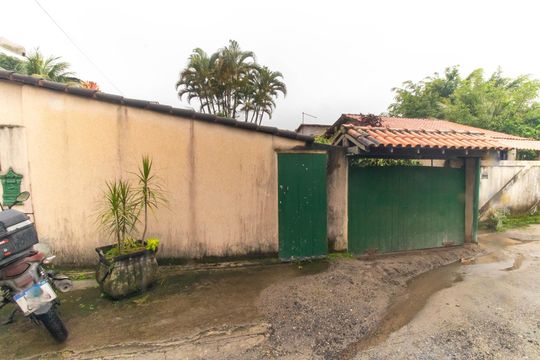 Fachada de casa à venda com 2 quartos, 164m² em Maria Paula, Niterói