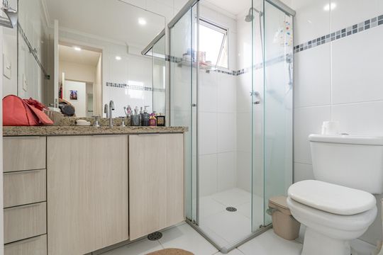 Banheiro da Suíte de apartamento à venda com 4 quartos, 137m² em Vila Gumercindo, São Paulo