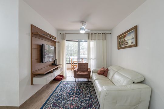 Apartamento à venda com 4 quartos, 137m² em Vila Gumercindo, São Paulo