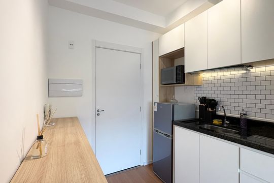 Cozinha de kitnet/studio para alugar com 1 quarto, 17m² em Chácara Inglesa, São Paulo