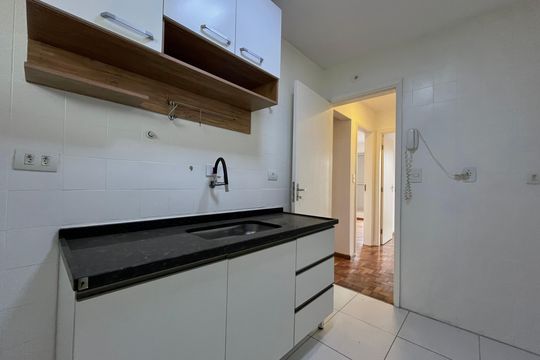Cozinha de apartamento à venda com 2 quartos, 47m² em Vila Guarani, São Paulo