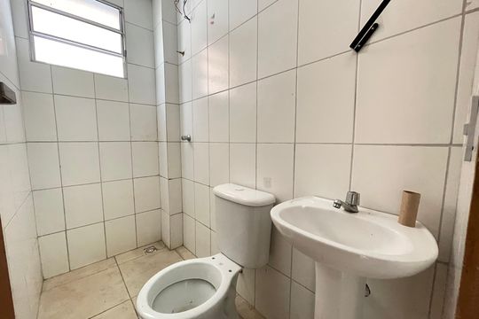 Banheiro de apartamento para alugar com 2 quartos, 35m² em Jardim Boa Vista (zona Oeste), São Paulo