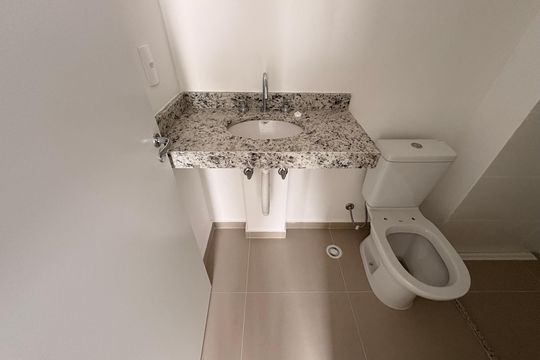 Banheiro da Suíte de apartamento à venda com 2 quartos, 44m² em Campestre, Santo André