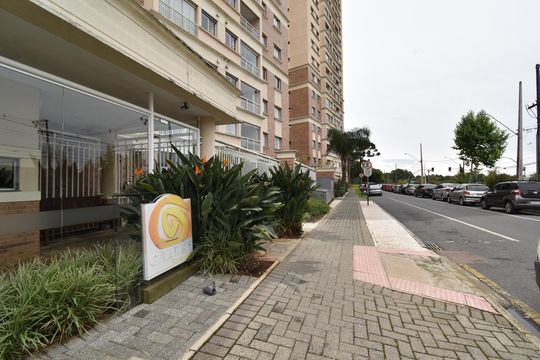 Fachada do condomínio de apartamento para alugar com 2 quartos, 57m² em Cidade Industrial de Curitiba, Curitiba