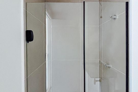 Banheiro de kitnet/studio para alugar com 1 quarto, 35m² em Tatuapé, São Paulo