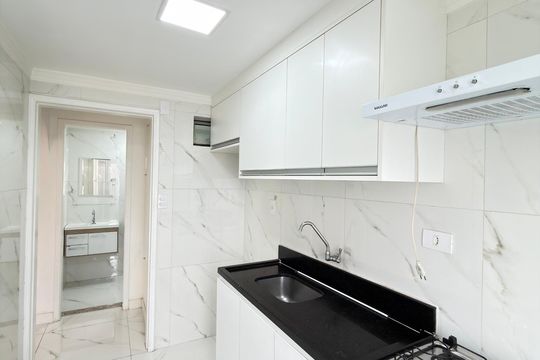Cozinha e Área de Serviço de apartamento para alugar com 1 quarto, 36m² em Jardim Maria Adelaide, São Bernardo do Campo