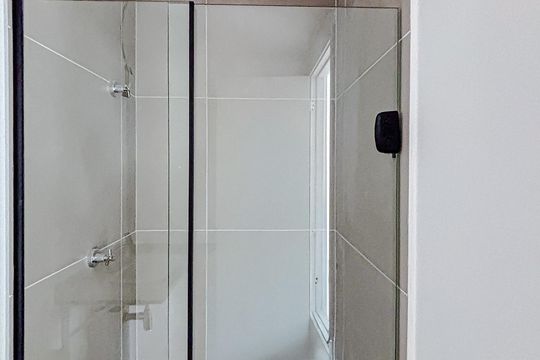 Banheiro de kitnet/studio para alugar com 1 quarto, 35m² em Tatuapé, São Paulo