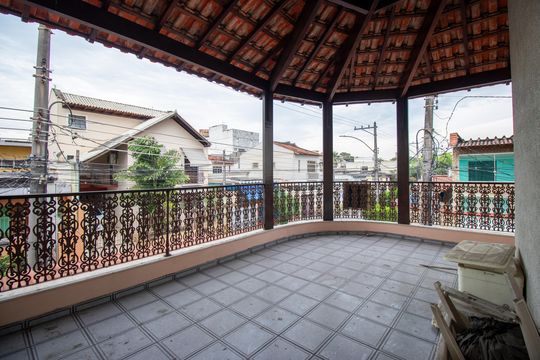 Varanda de casa à venda com 5 quartos, 196m² em Irajá, Rio de Janeiro
