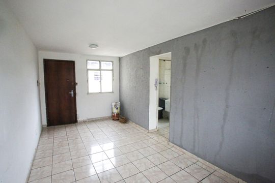 Sala de apartamento para alugar com 2 quartos, 80m² em Taquara, Rio de Janeiro