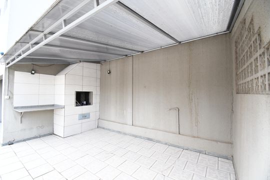 Área comum - Churrasqueira de kitnet/studio para alugar com 1 quarto, 26m² em Mercês, Curitiba