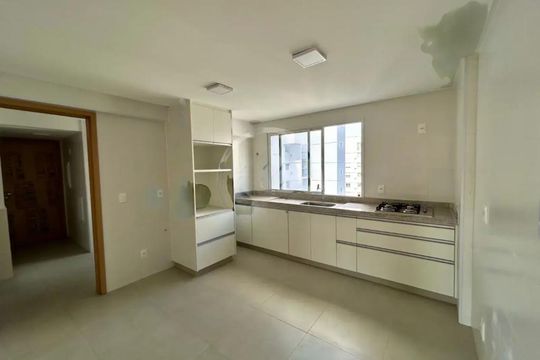Apartamento à venda com 3 quartos, 155m² em Setor Bueno, Goiânia
