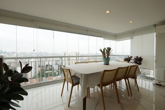 Varanda de apartamento para alugar com 2 quartos, 220m² em Cambuci, São Paulo