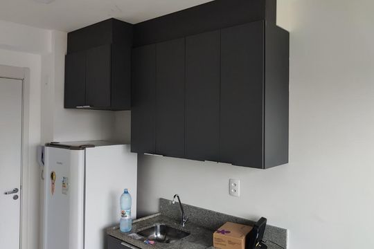Cozinha de apartamento à venda com 1 quarto, 24m² em Vila Butantã, São Paulo