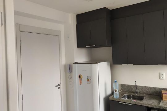 Cozinha de apartamento à venda com 1 quarto, 24m² em Vila Butantã, São Paulo
