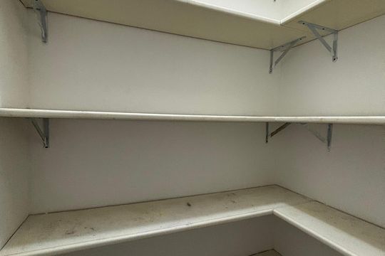 Dispensa de apartamento para alugar com 4 quartos, 150m² em Alphaville Industrial, Barueri