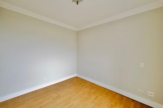 Suíte 1 de apartamento para alugar com 4 quartos, 150m² em Alphaville Industrial, Barueri