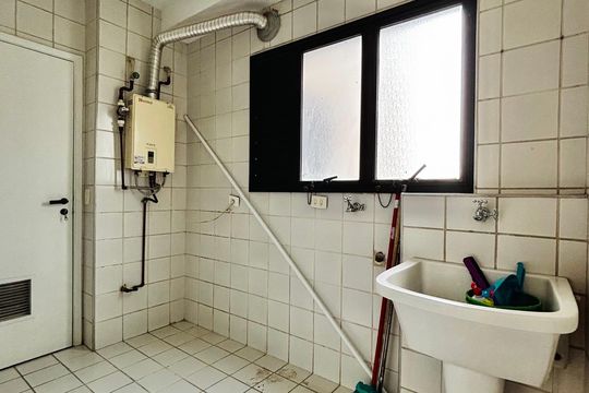Lavanderia de apartamento para alugar com 4 quartos, 150m² em Alphaville Industrial, Barueri