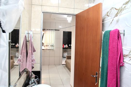 Banheiro Social de casa de condomínio à venda com 3 quartos, 145m² em Tropical, Contagem